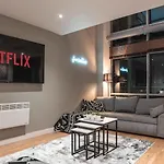 River View - Triplex Penthouse - Sleeps 14