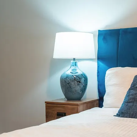 River View - Triplex Penthouse - Sleeps 14 Apartment