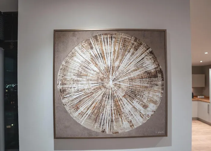 River View - Triplex Penthouse - Sleeps 14 * Leeds (West Yorkshire)