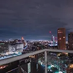River View - Triplex Penthouse - Sleeps 14 Daire Leeds (West Yorkshire)