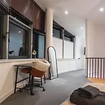 Daire River View - Triplex Penthouse - Sleeps 14 *