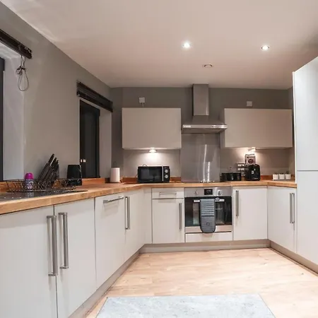 River View - Triplex Penthouse - Sleeps 14 *