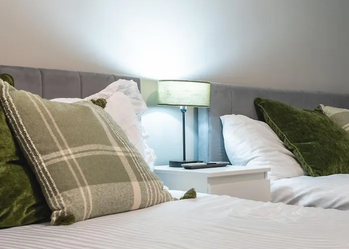 River View - Triplex Penthouse - Sleeps 14 Apartment Leeds (West Yorkshire)